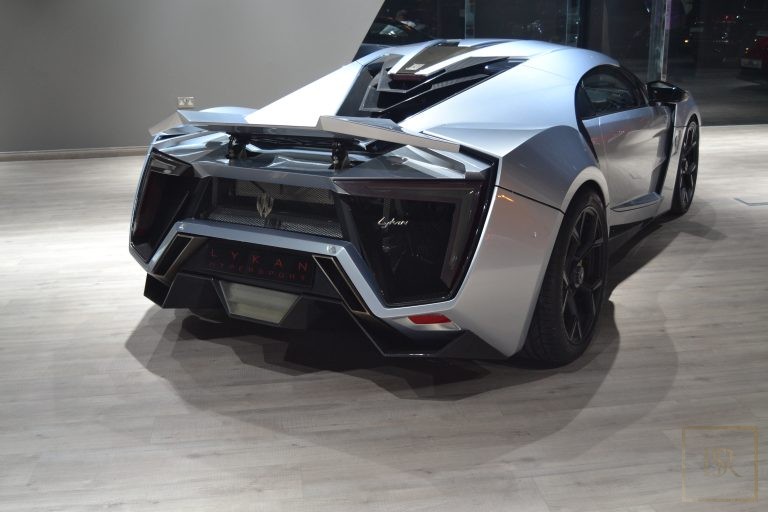 W Motors LYKAN