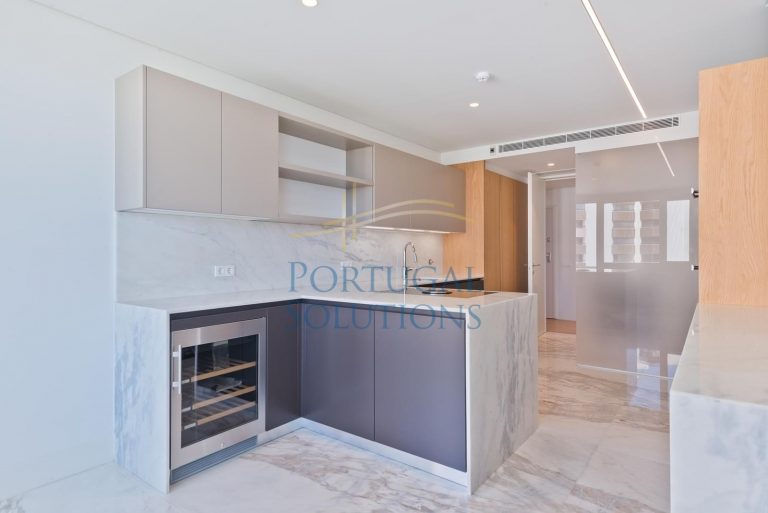 Apartment Magnificent 5 bedroom - Cascais, Lisbon real estate for sale For Super Rich